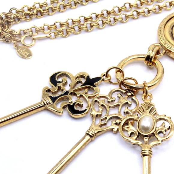 Joan Rivers Contemporary Multi Keys Intaglio Pendant Signet Etruscan Style Neckl - Picture 6 of 14